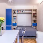 2 Bedroom Apartment - Chinatown