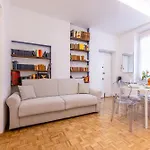 2 Bedroom Apartment - Chinatown