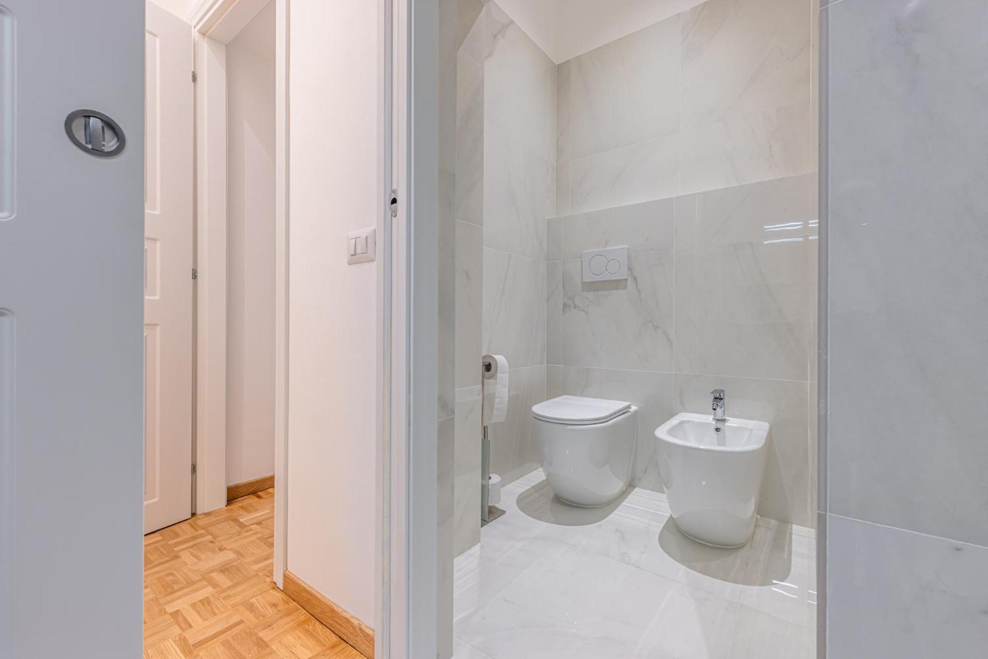 2 Bedroom - Chinatown
