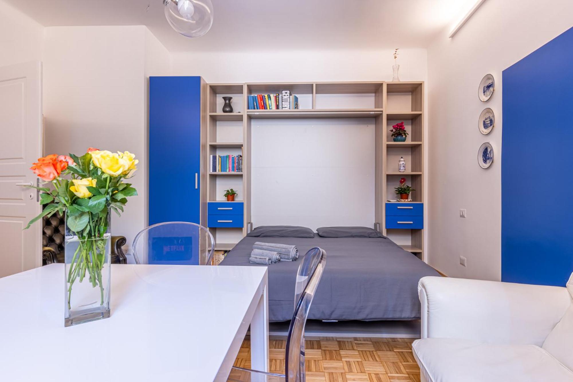 2 Bedroom - Chinatown Apartment Milan